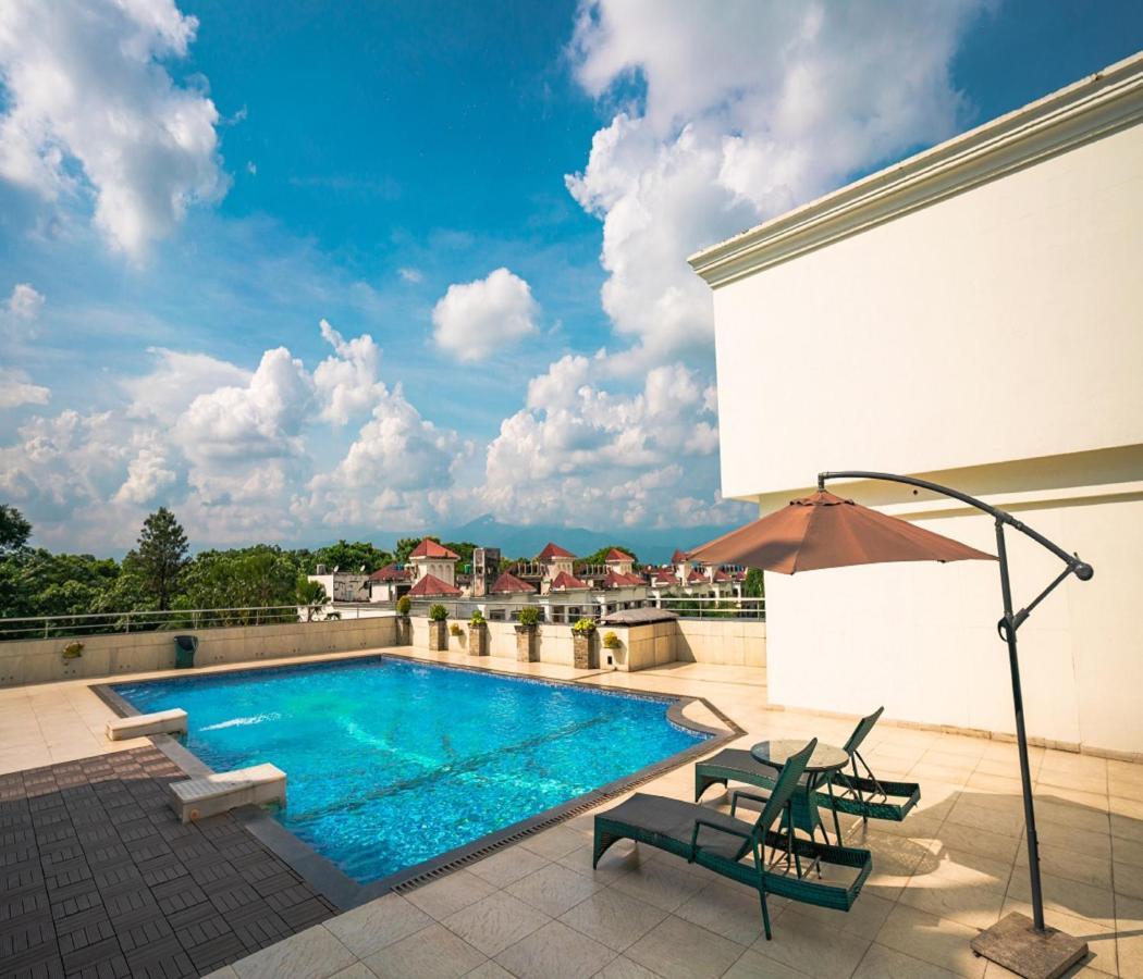 Barsana Hotel & Resort Siliguri Exterior foto