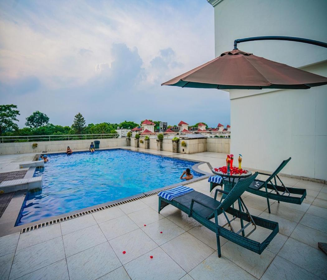 Barsana Hotel & Resort Siliguri Exterior foto