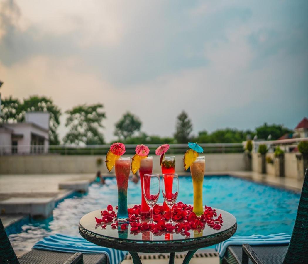 Barsana Hotel & Resort Siliguri Exterior foto